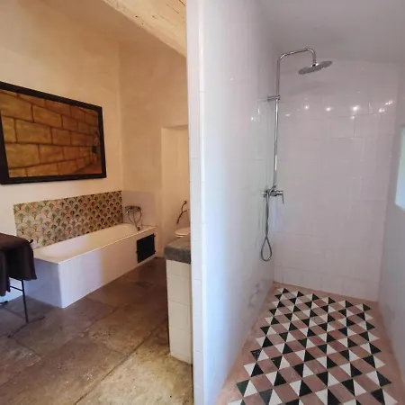 Bed & Breakfast Familiale100m2, 2 Chambres, Terrasse Privative Possibilite Table D'hote *