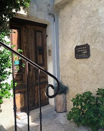 Bed & Breakfast Familiale100m2, 2 Chambres, Terrasse Privative Possibilite Table D'hote 4*