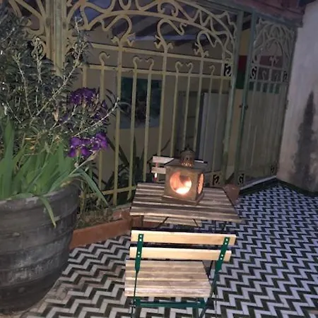 Bed & Breakfast Familiale100m2, 2 Chambres, Terrasse Privative Possibilite Table D'hote